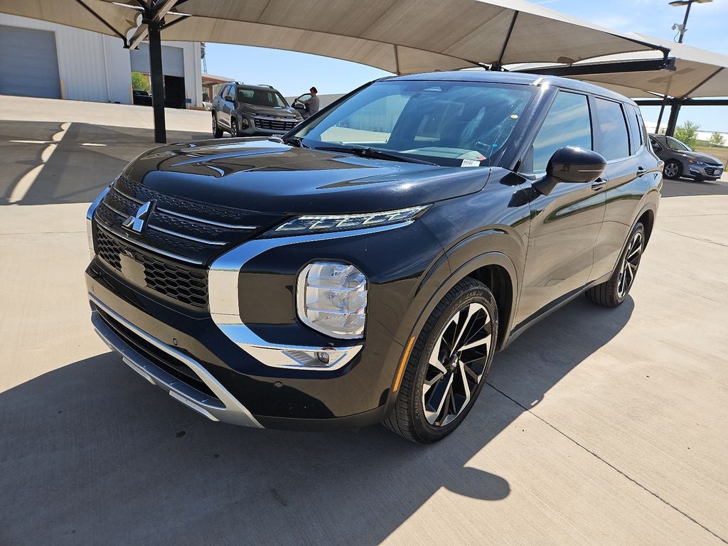 2024 Mitsubishi Outlander SE