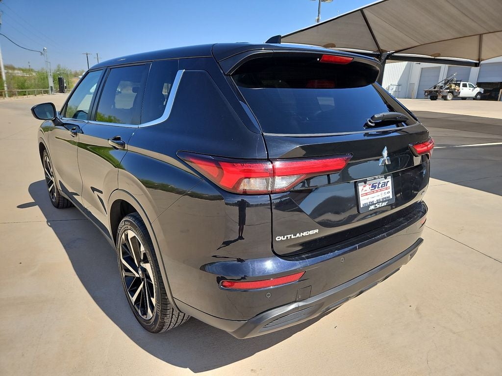 2024 Mitsubishi Outlander SE