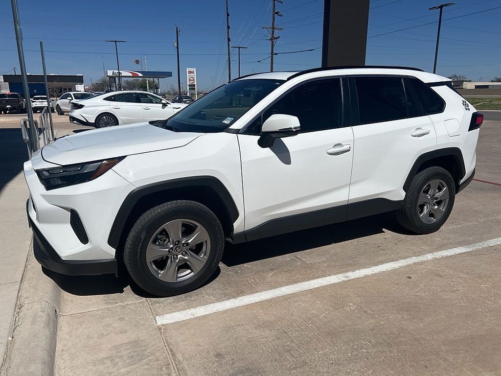 2023 Toyota RAV4 XLE
