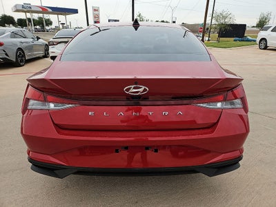 2022 Hyundai Elantra SEL