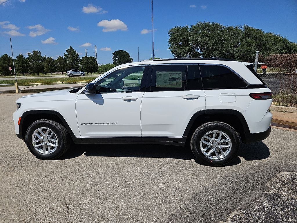 2026 Jeep Grand Cherokee Laredo