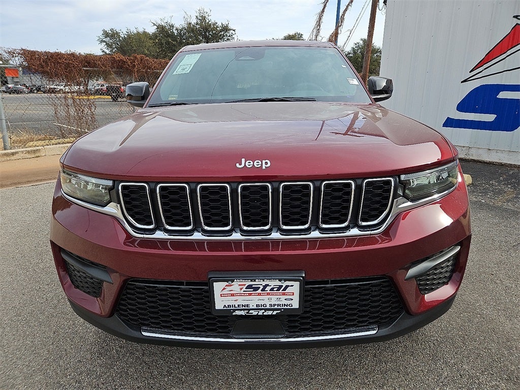2025 Jeep Grand Cherokee Laredo