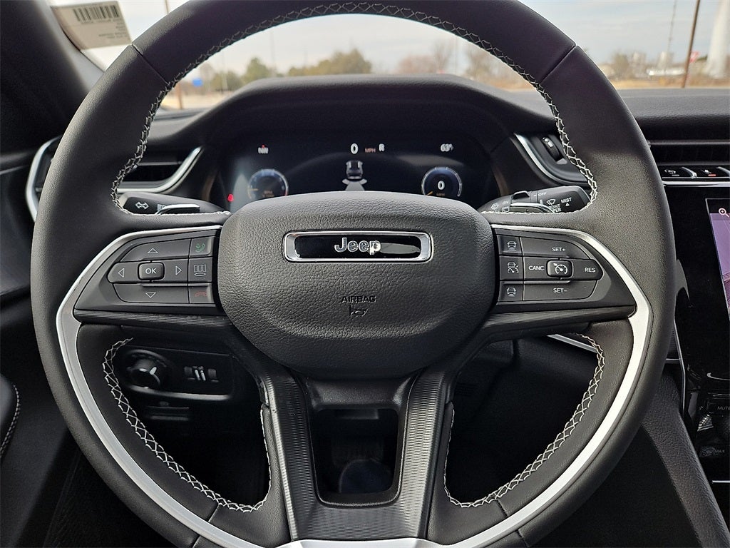 2025 Jeep Grand Cherokee Laredo