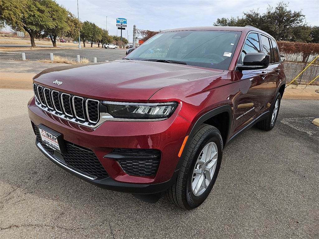2025 Jeep Grand Cherokee Laredo
