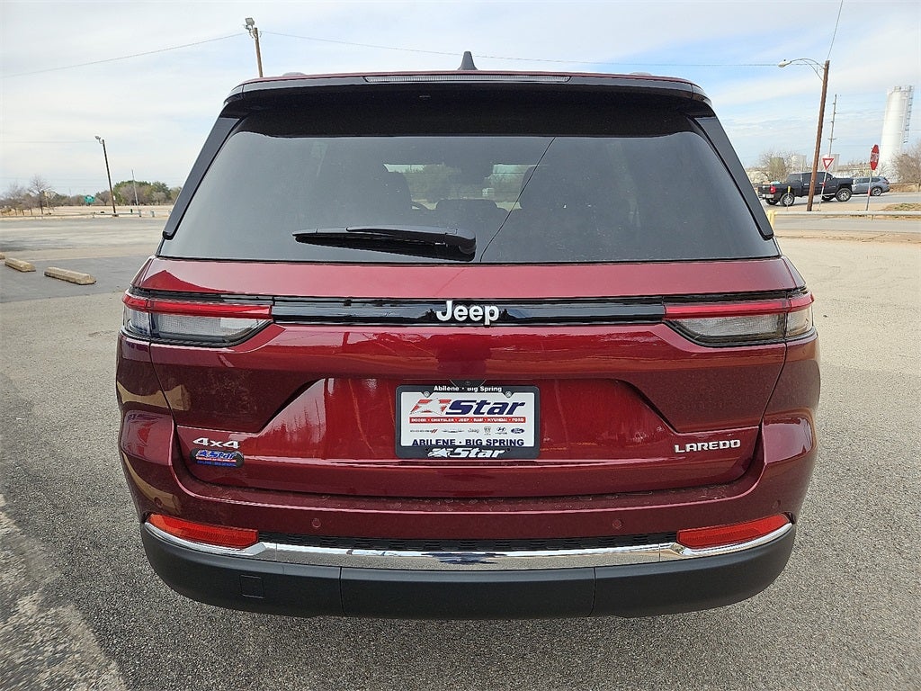 2025 Jeep Grand Cherokee Laredo