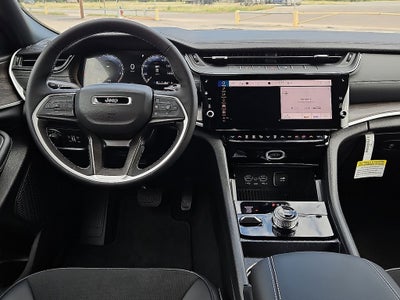 2026 Jeep Grand Cherokee Altitude