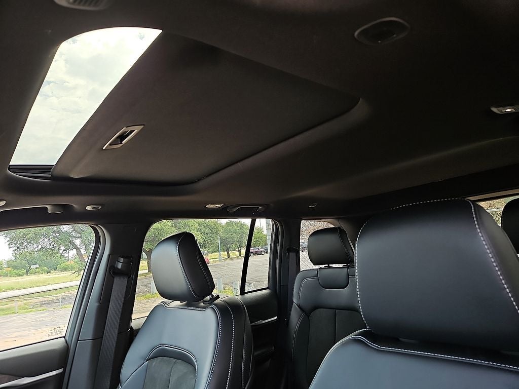 2026 Jeep Grand Cherokee Altitude