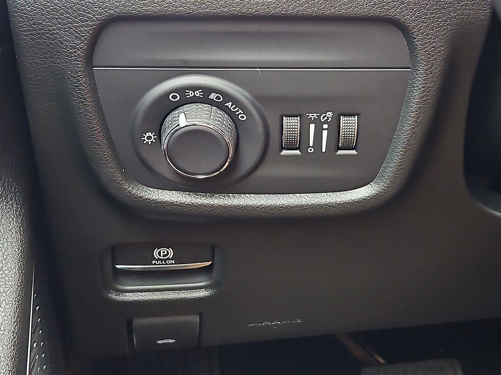 2026 Jeep Grand Cherokee Altitude