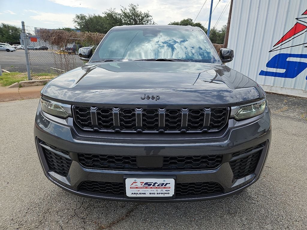 2026 Jeep Grand Cherokee Altitude