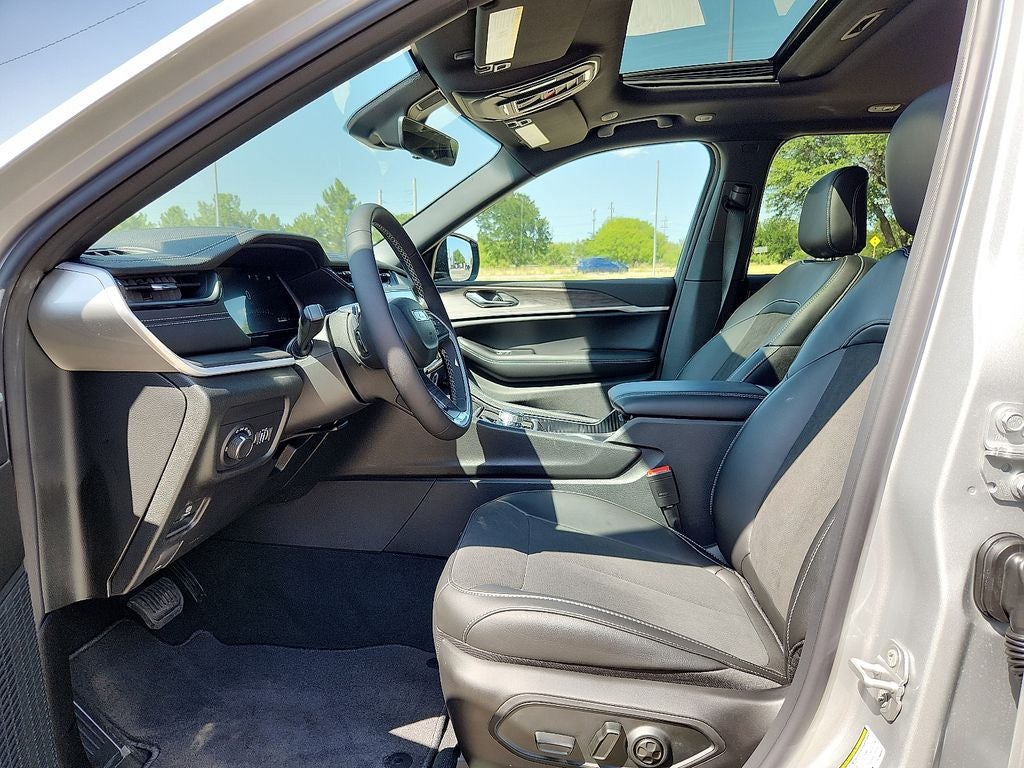 2026 Jeep Grand Cherokee Altitude