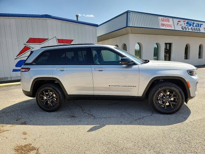 2026 Jeep Grand Cherokee Altitude