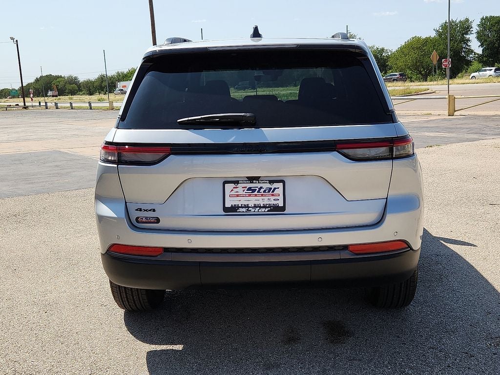 2026 Jeep Grand Cherokee Altitude