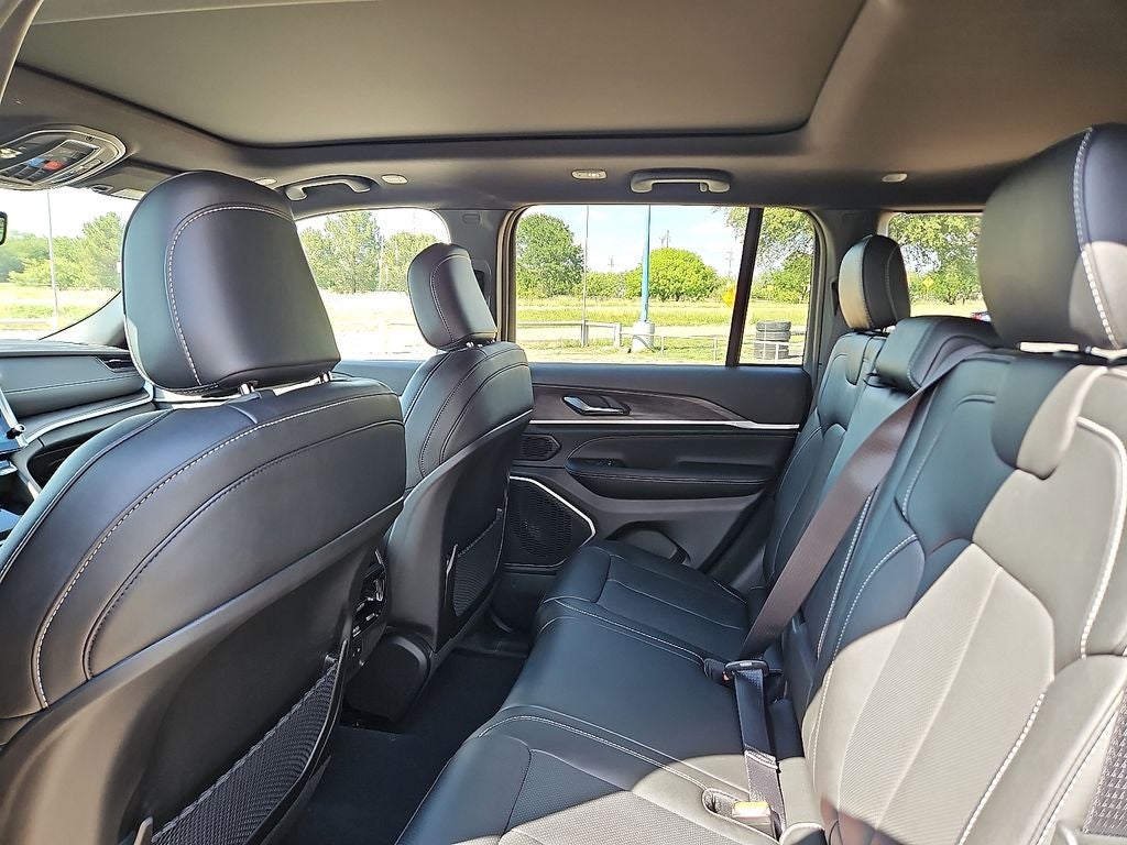 2026 Jeep Grand Cherokee Limited Reserve