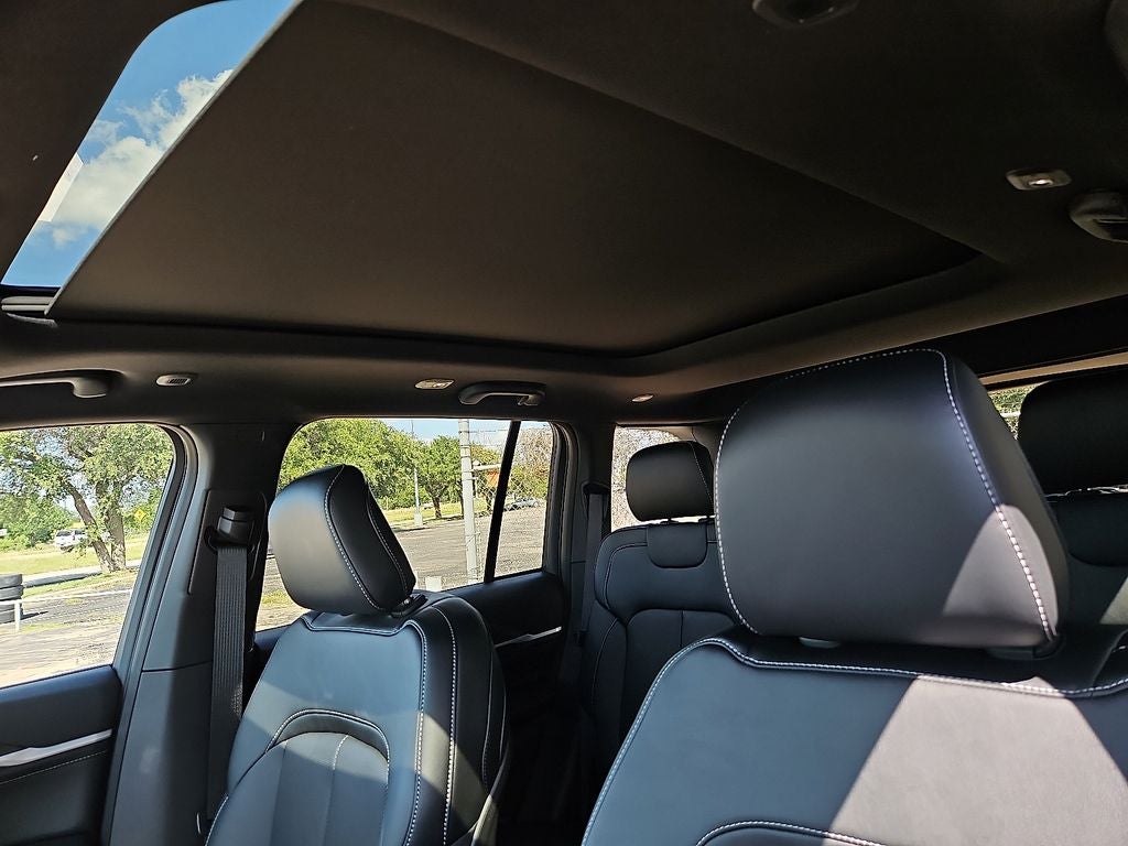 2026 Jeep Grand Cherokee Limited Reserve