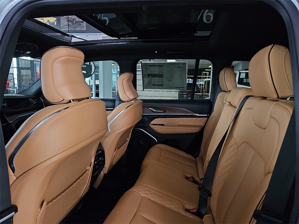 2025 Jeep Grand Cherokee Summit