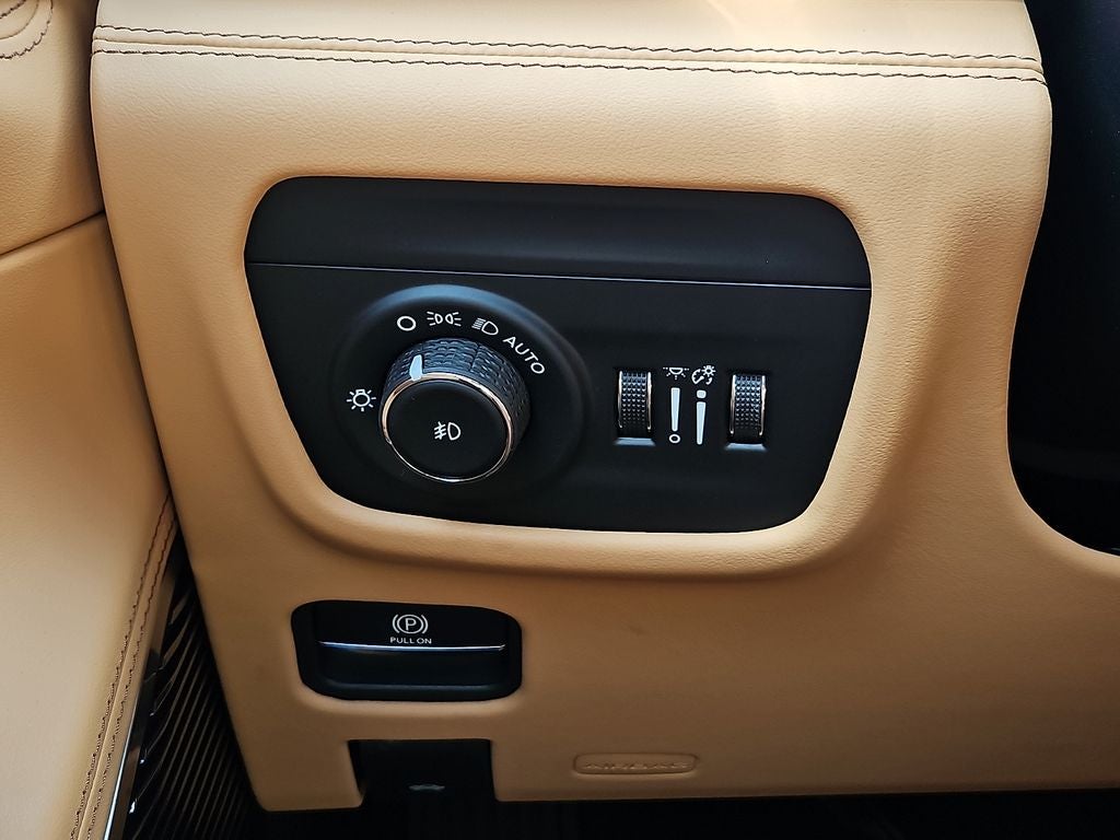 2026 Jeep Grand Cherokee Summit