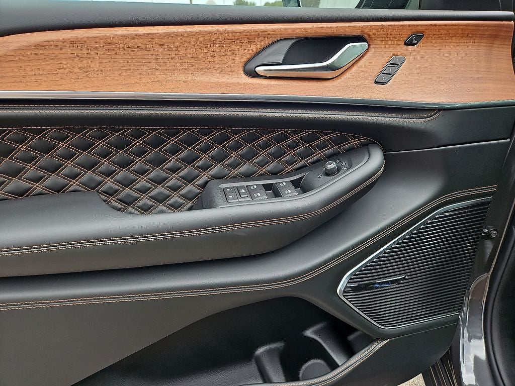 2026 Jeep Grand Cherokee L Summit