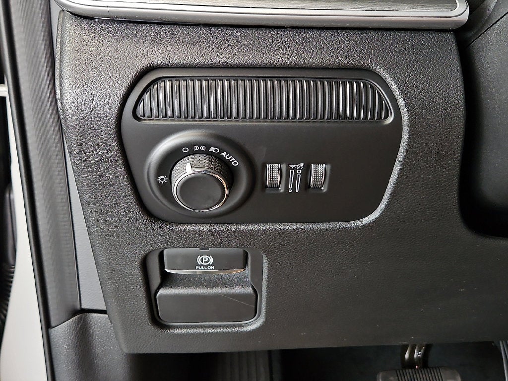 2027 Jeep Grand Wagoneer Upland