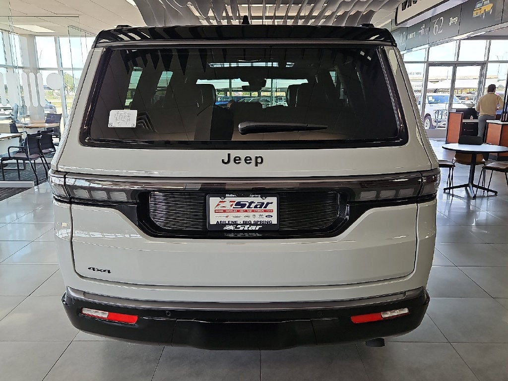 2027 Jeep Grand Wagoneer Upland