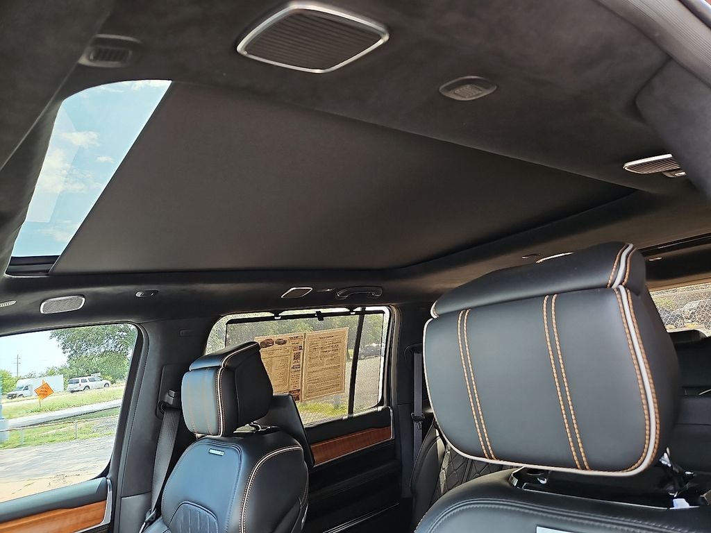 2022 Jeep Grand Wagoneer Series III