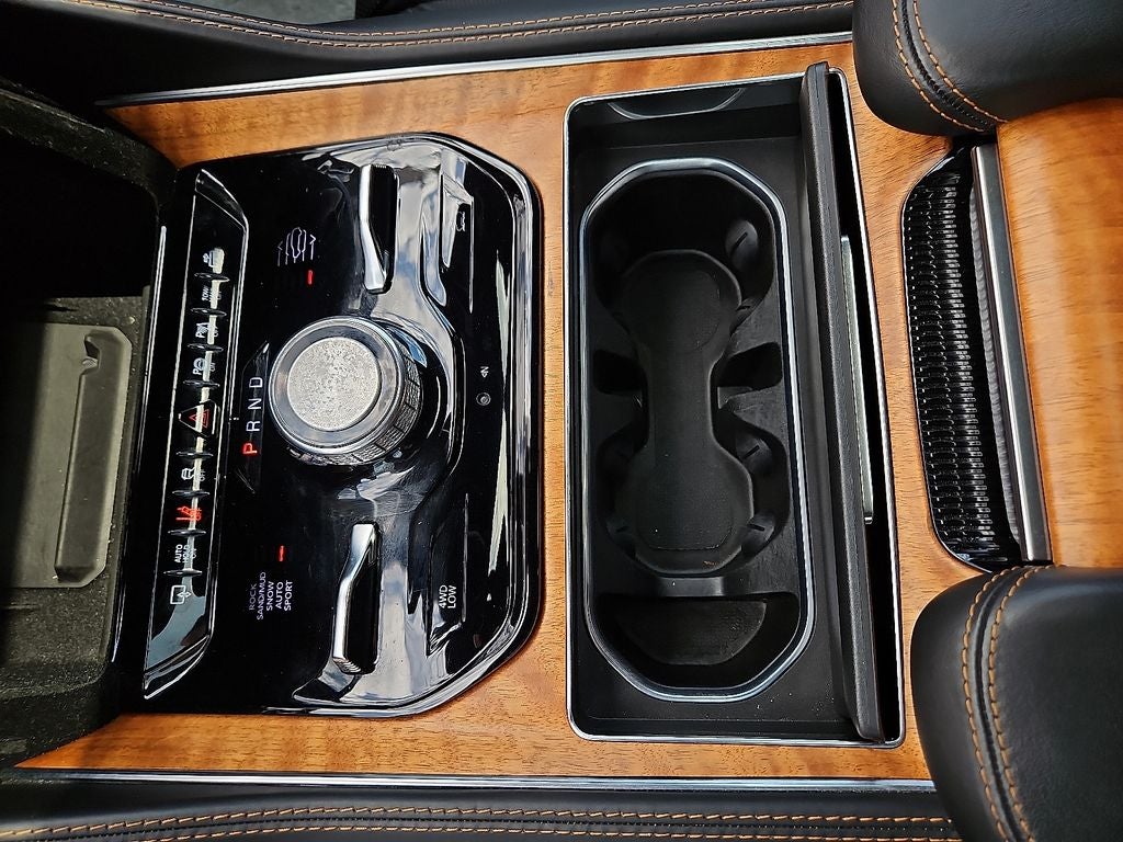 2022 Jeep Grand Wagoneer Series III