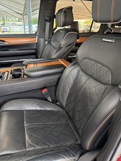 2022 Jeep Grand Wagoneer Series III
