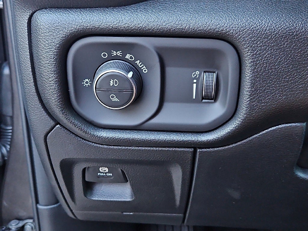 2027 RAM 1500 Express