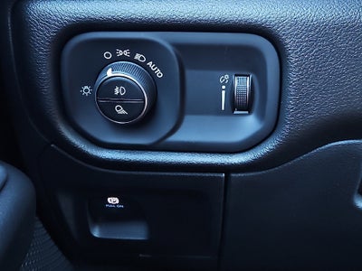 2027 RAM 1500 Express