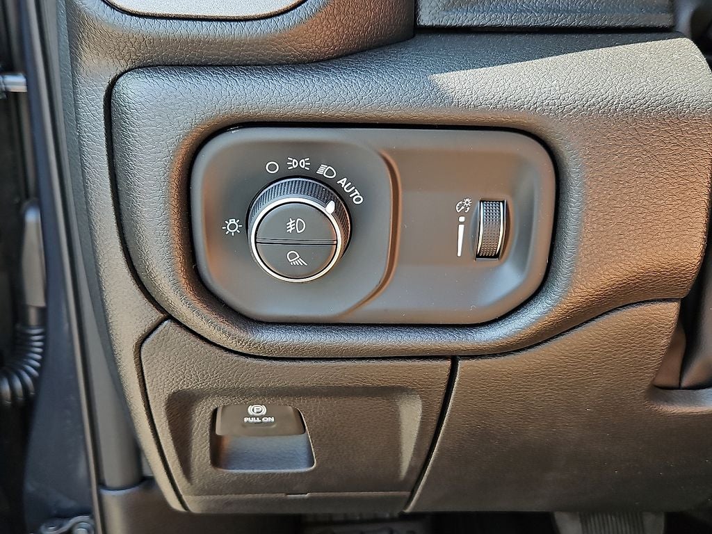 2026 RAM 1500 Warlock