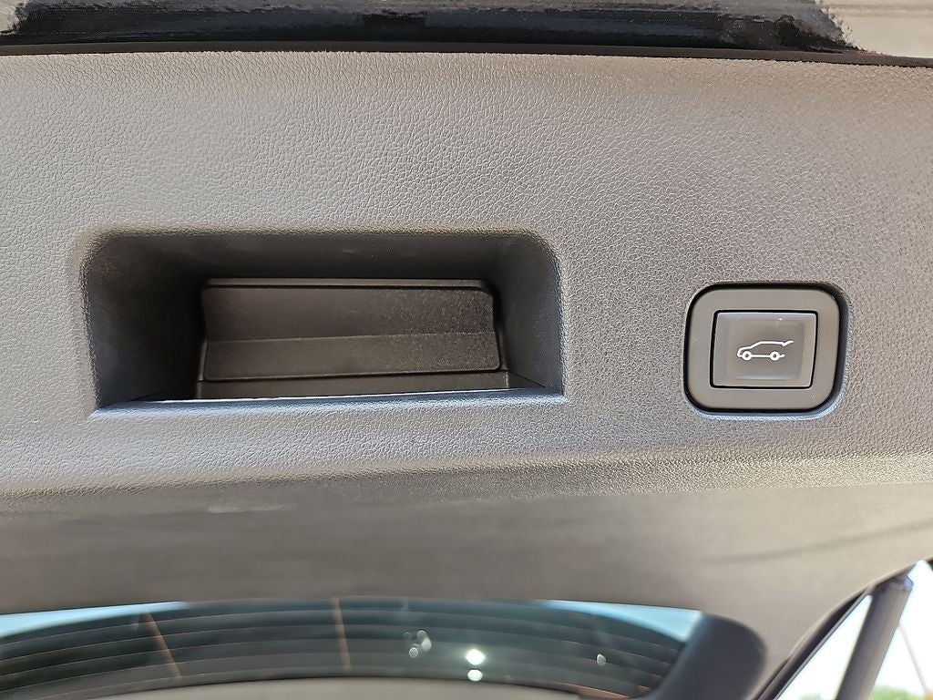 2025 GMC Acadia AT4