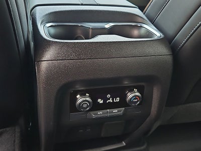 2025 GMC Acadia AT4