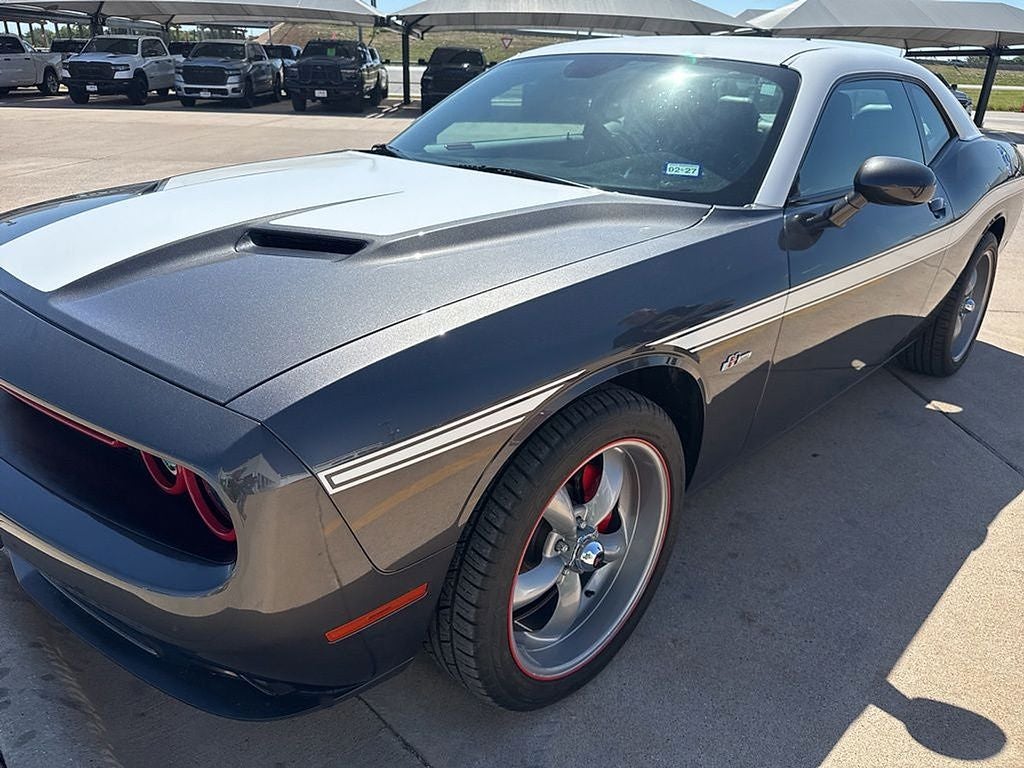 2018 Dodge Challenger SXT's photo