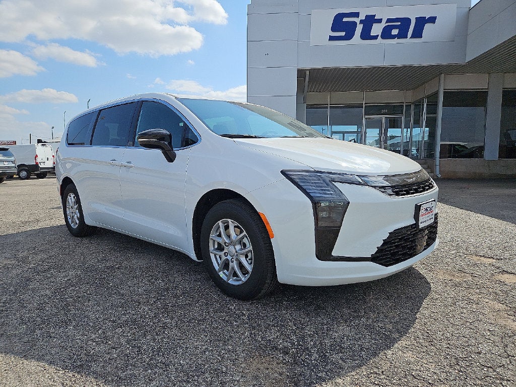 2027 Chrysler Pacifica Select