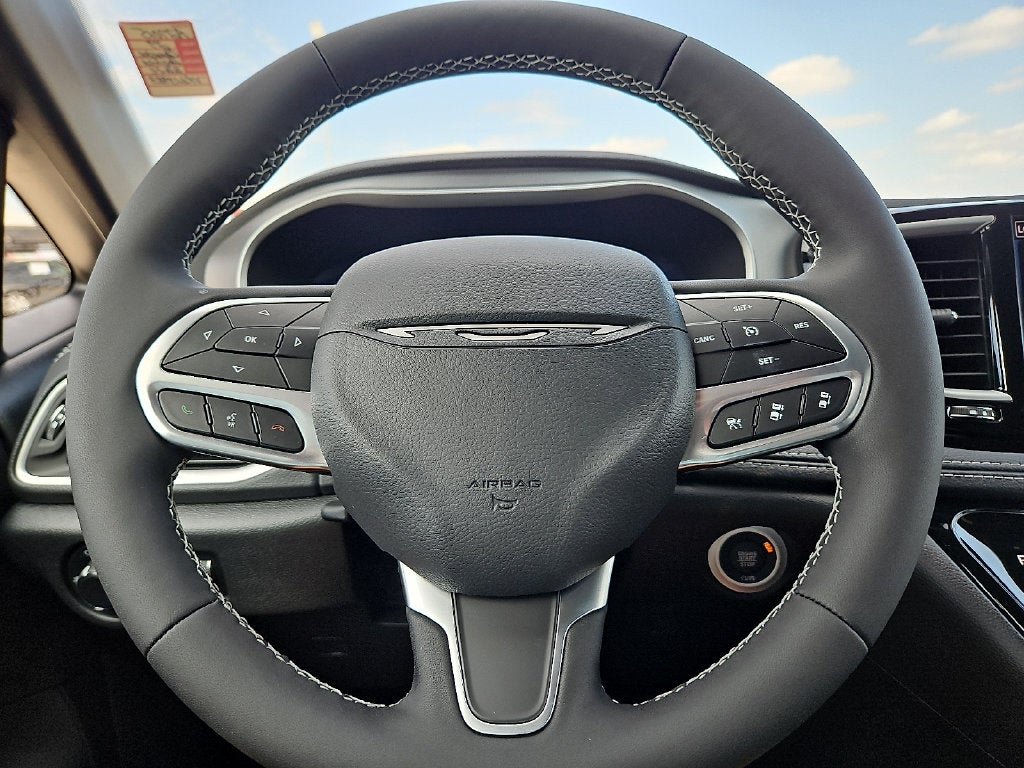 2027 Chrysler Pacifica Select