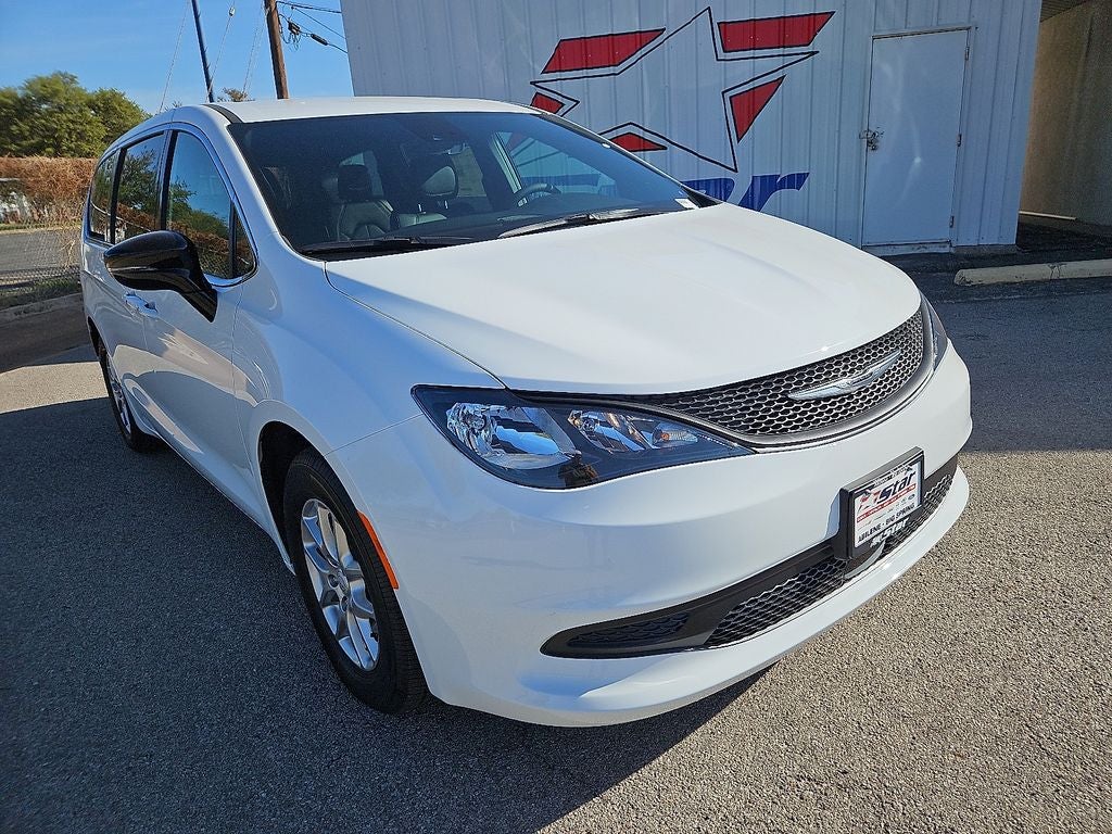 2026 Chrysler Voyager LX
