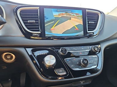 2026 Chrysler Voyager LX