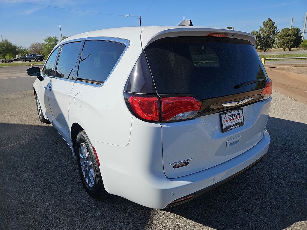 2026 Chrysler Voyager LX