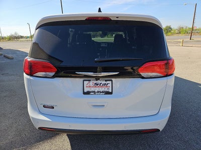 2026 Chrysler Voyager LX