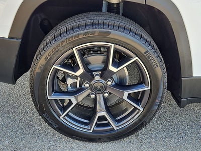 2026 Jeep Cherokee Overland
