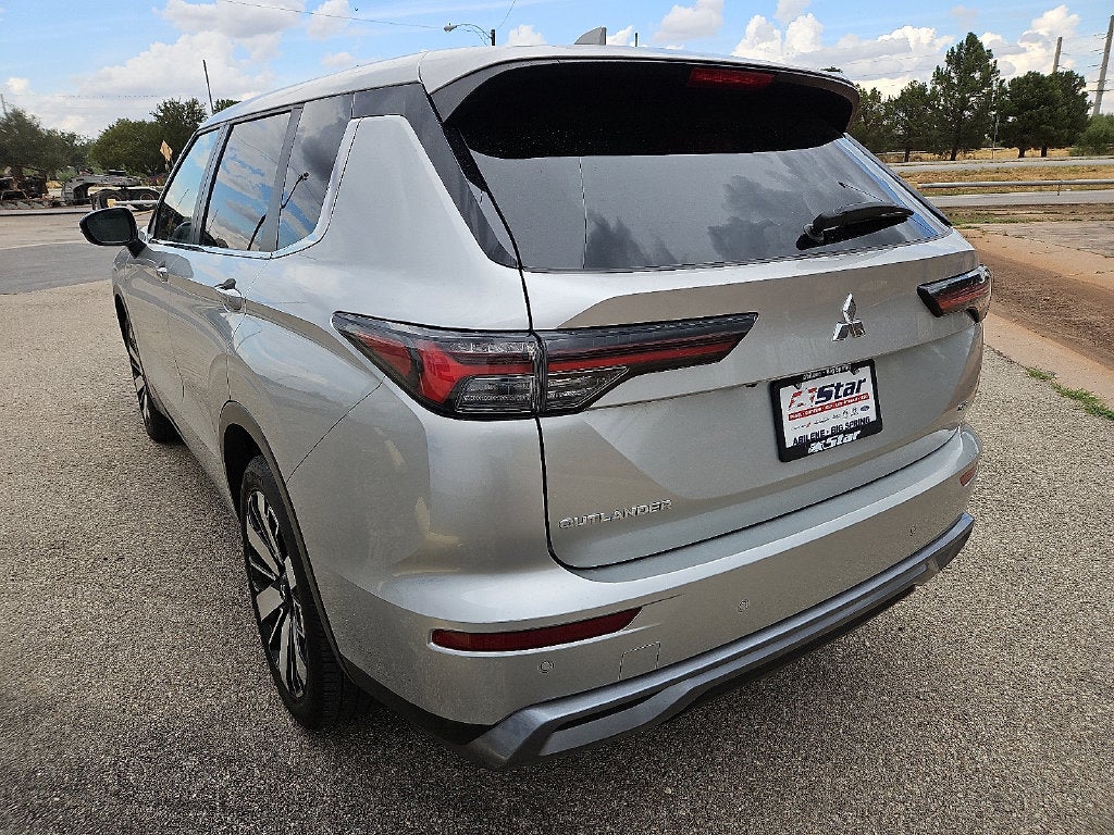 2025 Mitsubishi Outlander SE